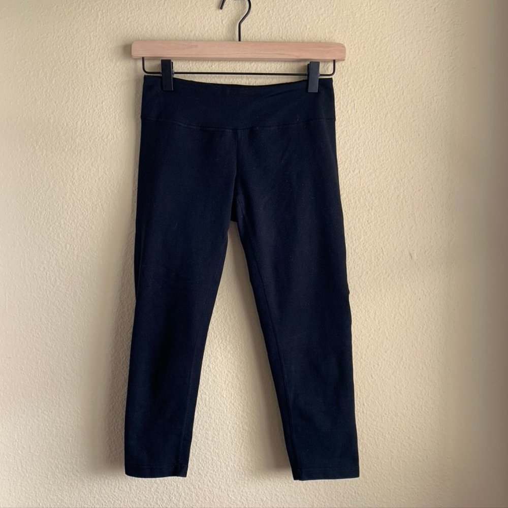 Zella Crop Leggings with Mesh Sides - Picture 2 of 5